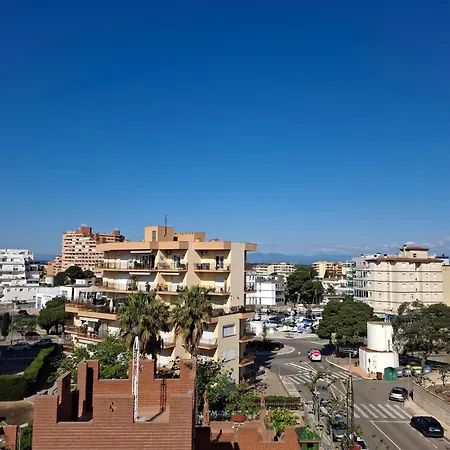 Apartment Spacieux A 450 M De La