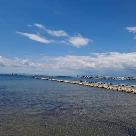 Spacieux A 450 M De La Apartamento